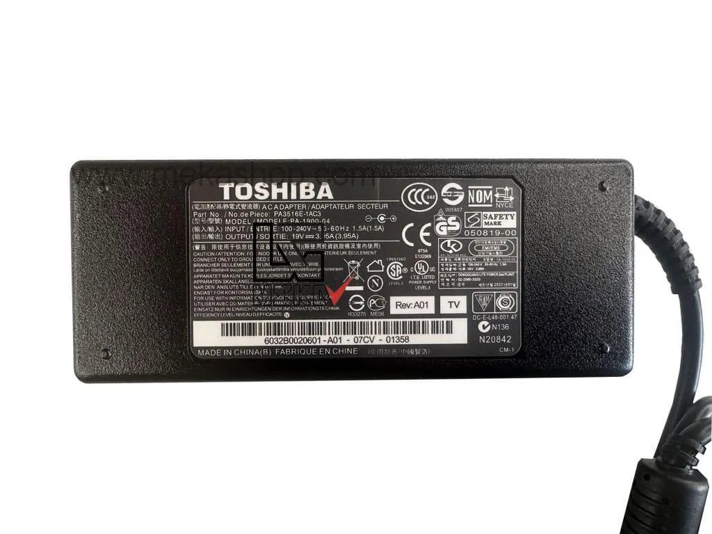 Toshiba 19V 3.95A PIN 5.5 2.5